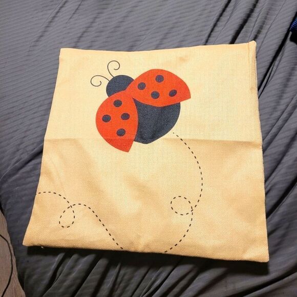 🌴Lady Bug Indoor/Outdoor Pillow Covers - Picture 2 of 3